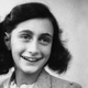 Imagen para el artículo titulado Un agente jubilado del FBI está investigando con técnicas modernas quién traicionó a la familia de Ana Frank